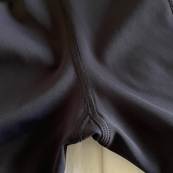 Lululemon Black Logo Pace Rival 22" Mesh Crop Leggings Running Tights ~ Size 4 - Picture 11 of 12